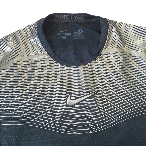 Nike Pro Hypercool Dri-FIT Max Shirt Black Silver Size Large Athletic Workout - Picture 2 of 6